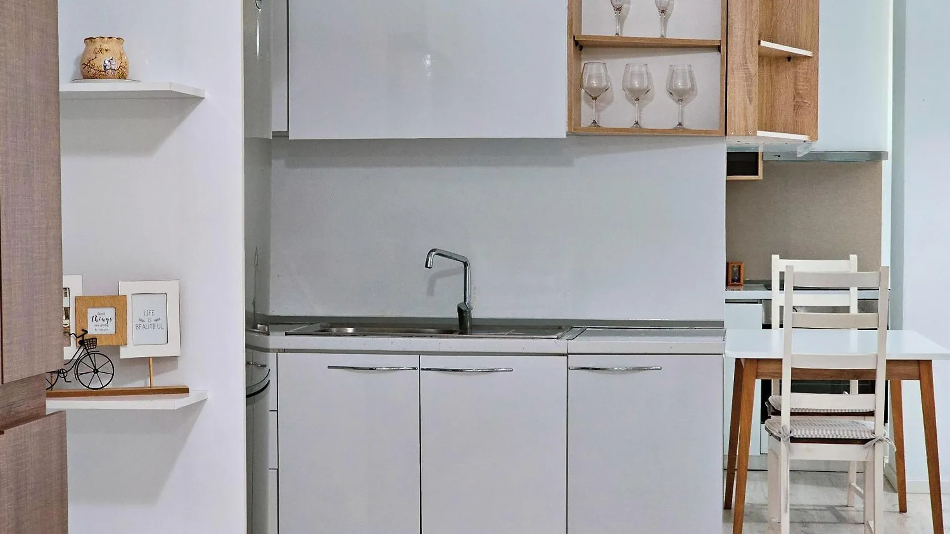 アパート Beach Flat On Relaxing Residence Vlorë